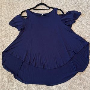 Cold shoulder Flowy navy T